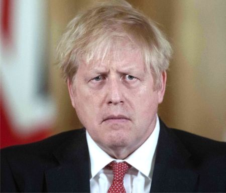 Cluburile bogate se izolează de restul lumii